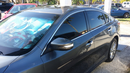 Window Tinting Service «Auto Tint Miami & Auto Detailing Miami - Open 7 Days», reviews and photos, 561 SW 8th St, Miami, FL 33130, USA