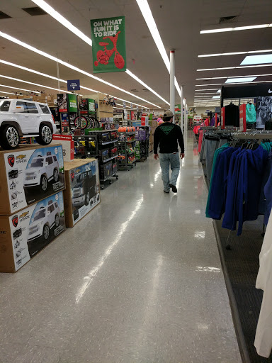 Sporting Goods Store «Academy Sports + Outdoors», reviews and photos, 4232 Ambassador Caffery Pkwy, Lafayette, LA 70508, USA