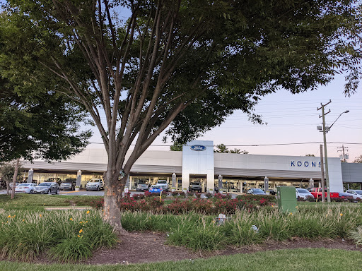 Ford Dealer «Koons Falls Church Ford», reviews and photos, 1051 E Broad St, Falls Church, VA 22044, USA