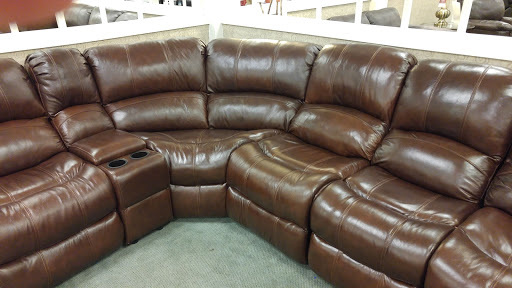 Furniture Store «Raymour & Flanigan Furniture and Mattress Store», reviews and photos, 895 E Gate Blvd, Garden City, NY 11530, USA