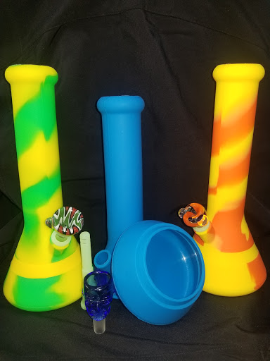 Tobacco Shop «Smokeyz Smoke Shop», reviews and photos, 410 Euclid St #7, Anaheim, CA 92802, USA