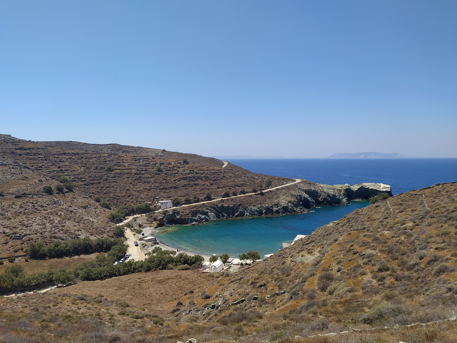 Foto van Agios Georgios gelegen in een natuurlijk gebied