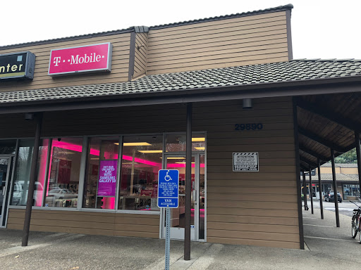 T-Mobile, 29890 Town Center Loop W Suite F, Wilsonville, OR 97070, USA, 
