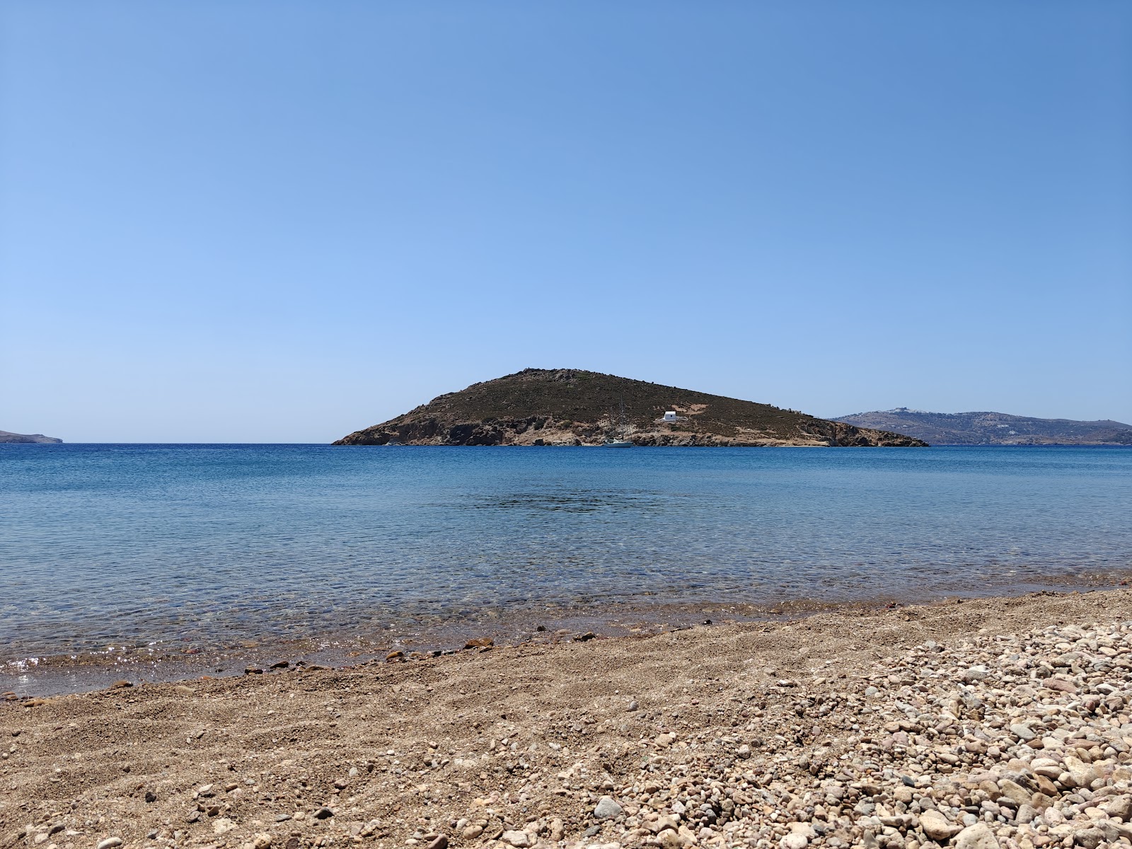 Paralia Livadi'in fotoğrafı ve yerleşim
