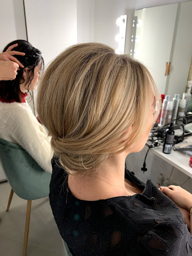 Henriette Hair & Make-Up, Ihre Friseurmeisterin In Brunn am Gebirge