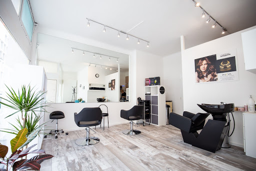 Tsankova Hair-Color Artist In Vienna