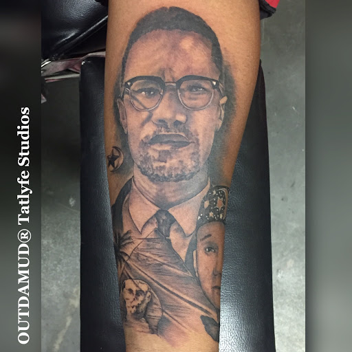 Explore cool small face tattoo ideas, creative tattoo ideas in Savannah, available at Tatlyfe Studios