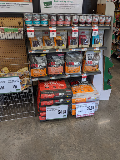 Pet Supply Store «Pet Supplies Plus», reviews and photos, 5418 N Blackstone Ave, Fresno, CA 93710, USA
