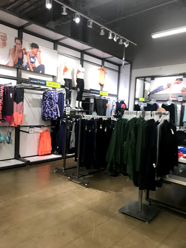 Clothing Store «Old Navy», reviews and photos, 40-24 College Point Blvd, Flushing, NY 11354, USA
