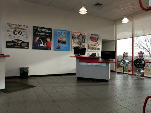 Tire Shop «Discount Tire Store - Longmont, CO», reviews and photos, 379 S Hover Rd, Longmont, CO 80501, USA