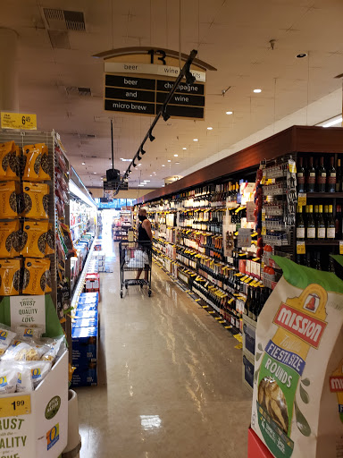 Grocery Store «Vons», reviews and photos, 10321 Sepulveda Blvd, Mission Hills, CA 91345, USA