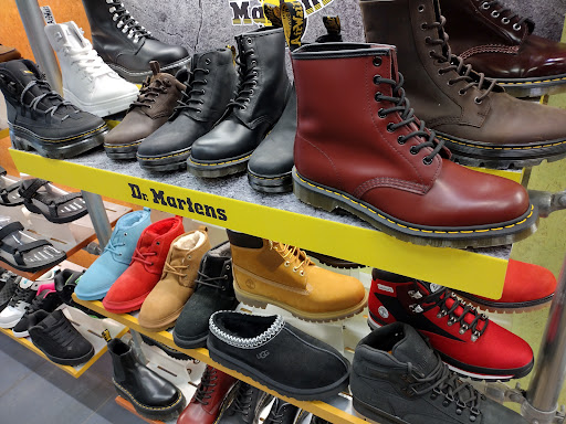 Shoe Store «Journeys», reviews and photos, 15900 La Cantera Pkwy #6635, San Antonio, TX 78256, USA