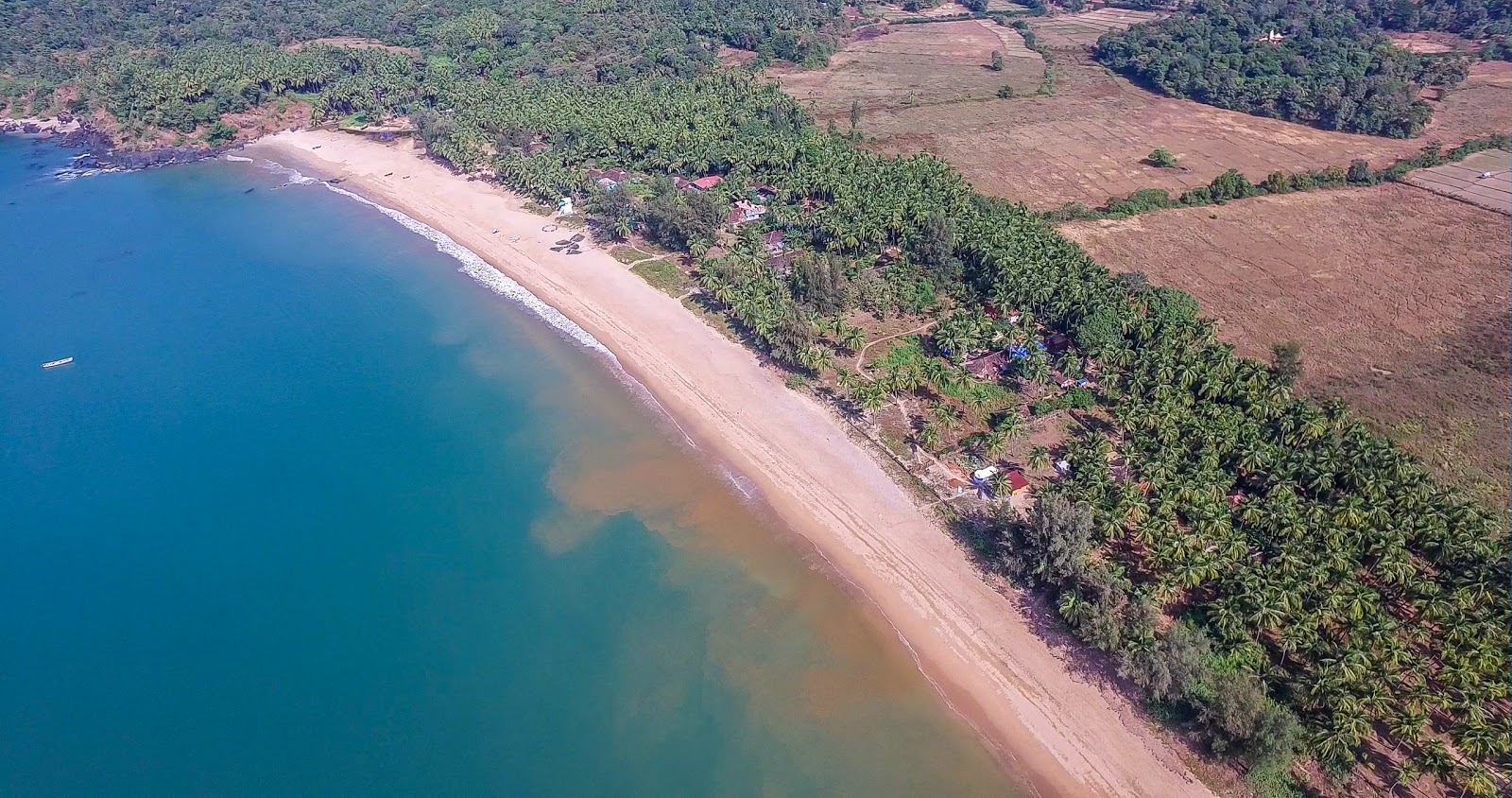 Photo of Polem Beach and the settlement