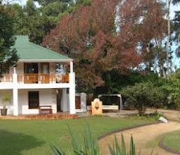 Robins Nest Self Catering Guest House photo