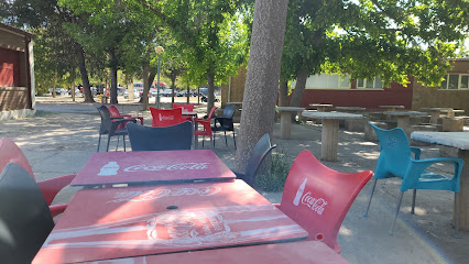 Restaurante Parque Deportivo Río Ebro - M3CH+83, 50011 Zaragoza, Spain