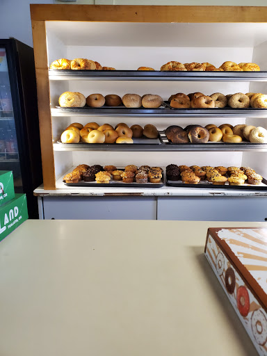 Donut Shop «Donut Land», reviews and photos, 19350 SW Boones Ferry Rd, Tualatin, OR 97062, USA