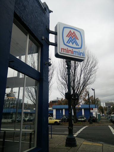 Convenience Store «Mini Mini», reviews and photos, 638 E Burnside St, Portland, OR 97214, USA