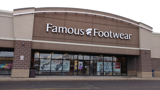 Famous Footwear, 7954 Brewerton Rd, Cicero, NY 13039, USA, 