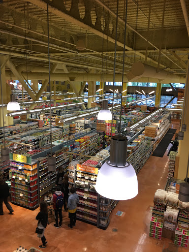 Grocery Store «Whole Foods Market», reviews and photos, 1210 NW Couch St, Portland, OR 97209, USA