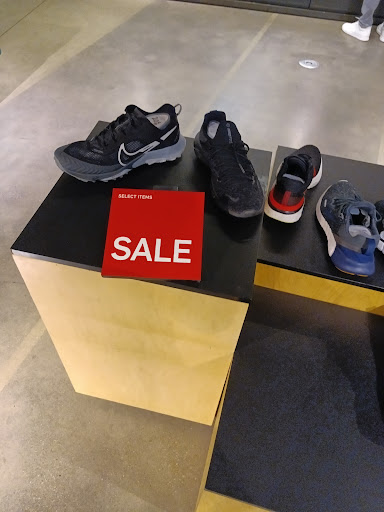 Clothing Store «Nike», reviews and photos, 8687 N Central Expy, Dallas, TX 75225, USA