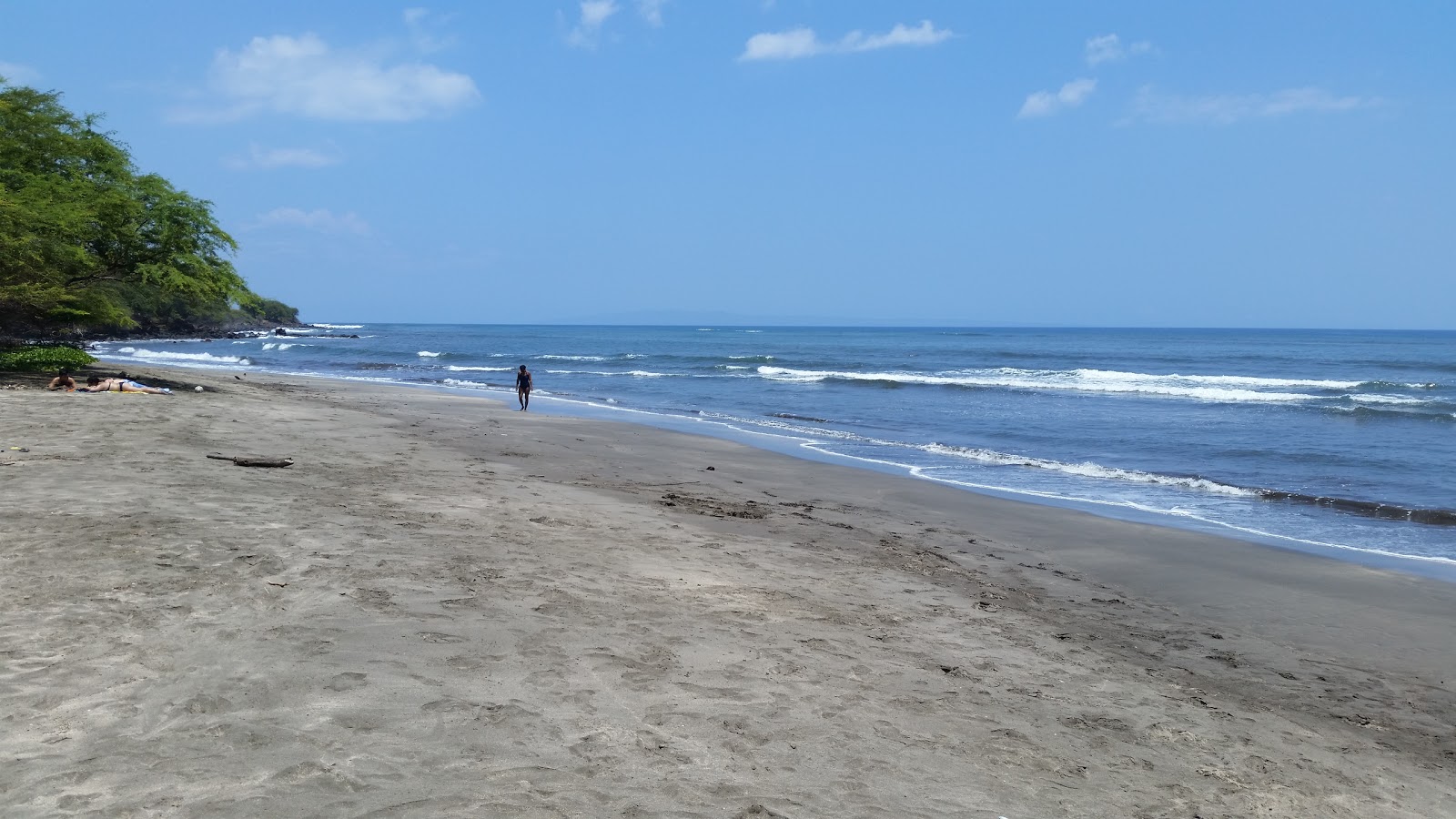 Fotografija Launiupoko Beach Park priljubljeno mesto med poznavalci sprostitve