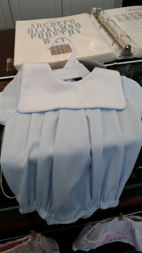 Shopping Mall «Pinebrook Shopping Center», reviews and photos, 3964 Airport Blvd, Mobile, AL 36608, USA