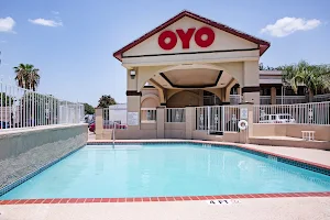 OYO Hotel McAllen Airport South image