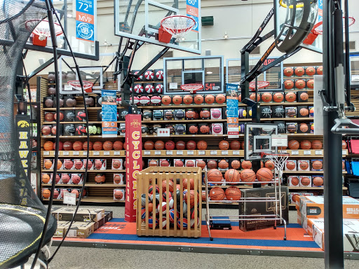 Sporting Goods Store «SCHEELS», reviews and photos, 101 Jordan Creek Pkwy #4000, West Des Moines, IA 50266, USA