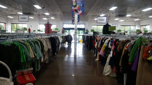 Thrift Store «Goodwill Retail Store of St. Peters – Mid Rivers», reviews and photos, 620 Mid Rivers Mall Dr, St Peters, MO 63376, USA