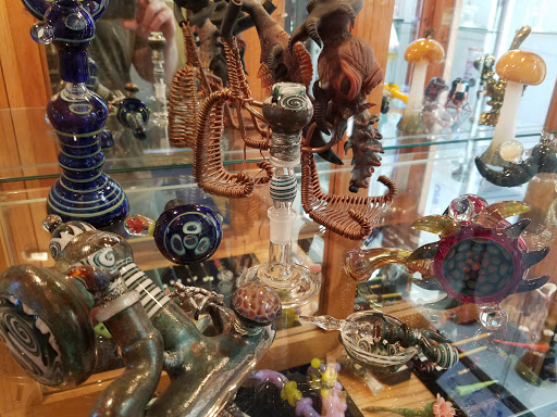 Tobacco Shop «Apparatus Smoke Shop», reviews and photos, 284 Cowesett Ave, West Warwick, RI 02893, USA