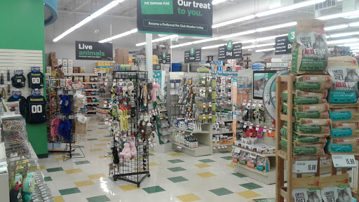 Pet Supply Store «Pet Supplies Plus», reviews and photos, 6845 Highland Rd, White Lake, MI 48383, USA