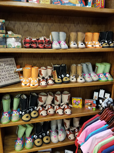 Store «Cahoots-Two Gals General Store», reviews and photos, 53 N Main St #100, Crossville, TN 38555, USA