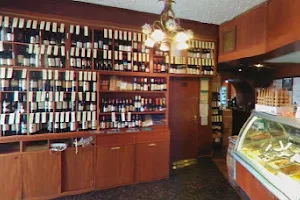 Primula bar and Boccondivino restaurant Camogli image