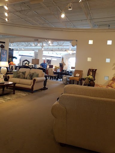 Furniture Store «Rooms To Go Furniture Store - Port Richey», reviews and photos, 9500 Scenic Dr, Port Richey, FL 34668, USA
