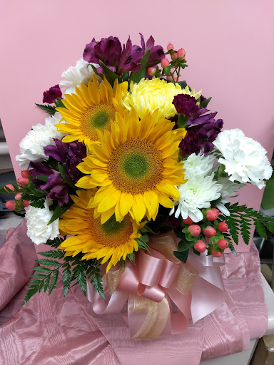 Florist «Eureka Florist», reviews and photos, 524 Henderson St, Eureka, CA 95501, USA