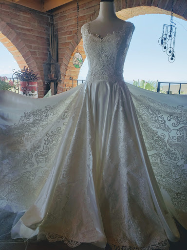 Bridal Shop «Hem and Her Bridal», reviews and photos, 4004 N Stone Ave, Tucson, AZ 85705, USA