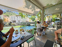 Atmosphère du Restaurant Grand Café - Les Terrasses à Fontaine-de-Vaucluse - n°3