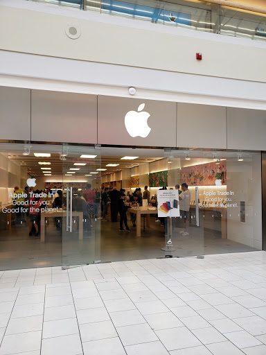 Computer Store «Apple Freehold Raceway Mall», reviews and photos, 3710 Route 9 South, Freehold, NJ 07728, USA