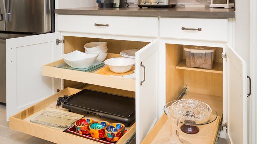 Benefits Of Customized Pull-Out Shelves In Phoenix For Storage