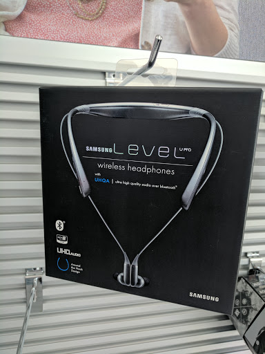 Cell Phone Store «Pelham Verizon Wireless», reviews and photos, 235 Fifth Ave, Pelham, NY 10803, USA