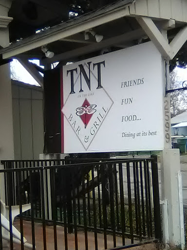 Restaurant «TNT on the Lake», reviews and photos, 2599 Lakeshore Blvd, Lakeport, CA 95453, USA