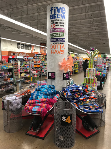 Variety Store «Five Below», reviews and photos, 4088 William Penn Hwy, Monroeville, PA 15146, USA