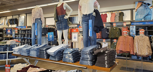 Clothing Store «Old Navy», reviews and photos, 3131 E Main St, Mohegan Lake, NY 10547, USA