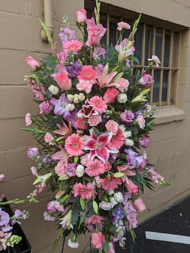 Florist «Village Flowers & Gifts», reviews and photos, 527 W Lodi Ave, Lodi, CA 95242, USA