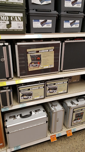 Hardware Store «Harbor Freight Tools», reviews and photos, 32706 John R Rd, Madison Heights, MI 48071, USA