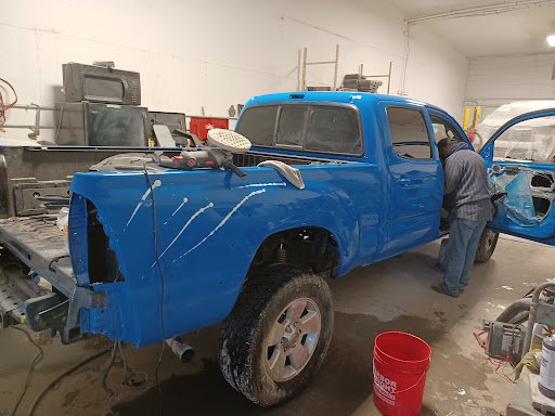 Auto Body Shop «303 Denver Auto Body», reviews and photos, 1801 W Colfax Ave, Denver, CO 80204, USA