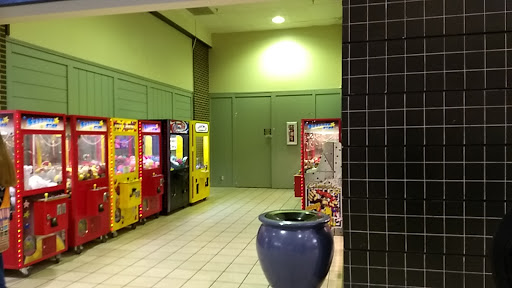 Shopping Mall «Muncie Mall», reviews and photos, 3501 N Granville Ave, Muncie, IN 47303, USA