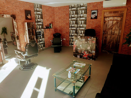 Barber faysal en Olías del Rey, Toledo