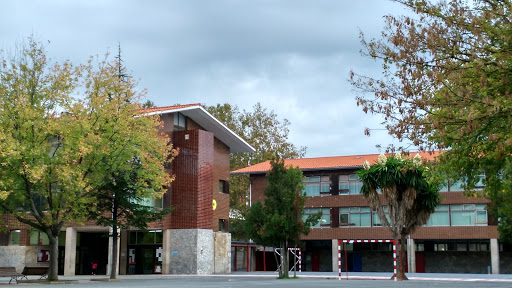 Colegio Público Romo CEIP ROMO HLHI en Las Arenas-Areeta