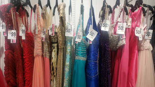 Formal Wear Store «The Prom Shoppe», reviews and photos, 27 Main St, Oswego, IL 60543, USA
